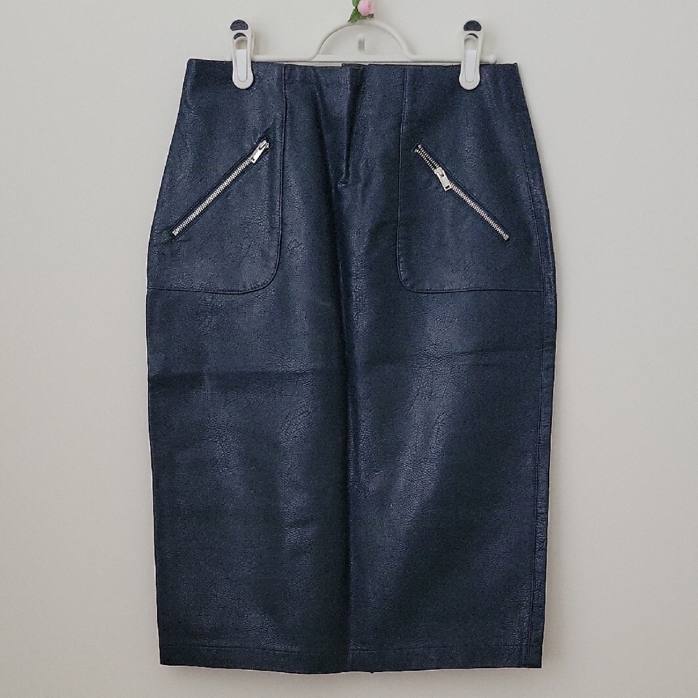 Zara Stylish Navy Skirt with Zipper Details